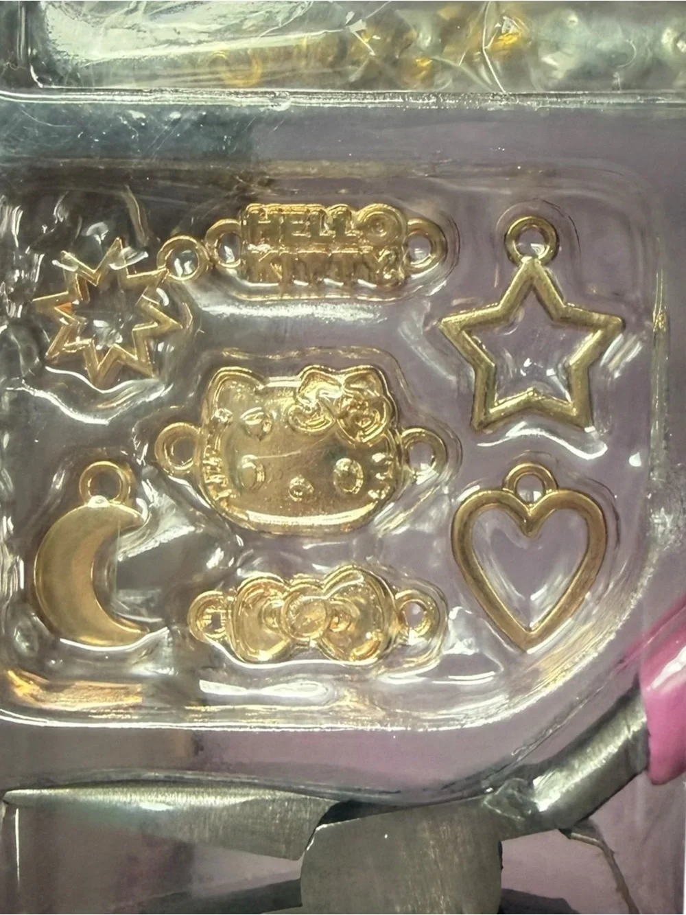 STMT Hello Kitty 50th Anniversary Jewelry Studio Bracelet Kit New